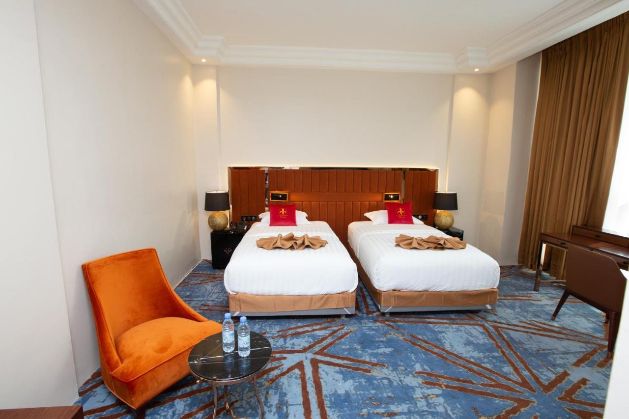 Hotel Fleur De Lys Point E Dakar Buitenkant foto